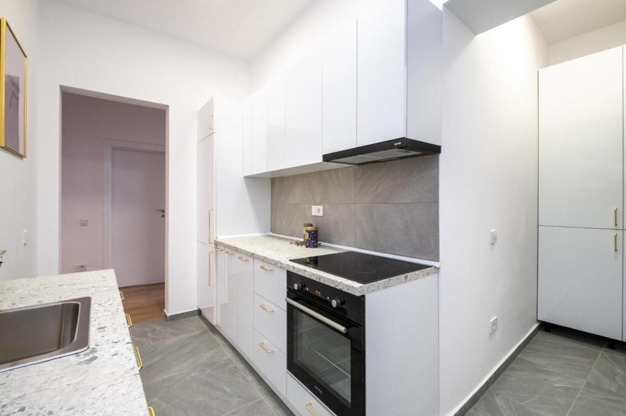 Gorgeous Bucharest Apartments Old Town Bagian luar foto