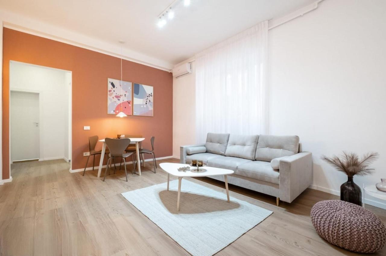 Gorgeous Bucharest Apartments Old Town Bagian luar foto