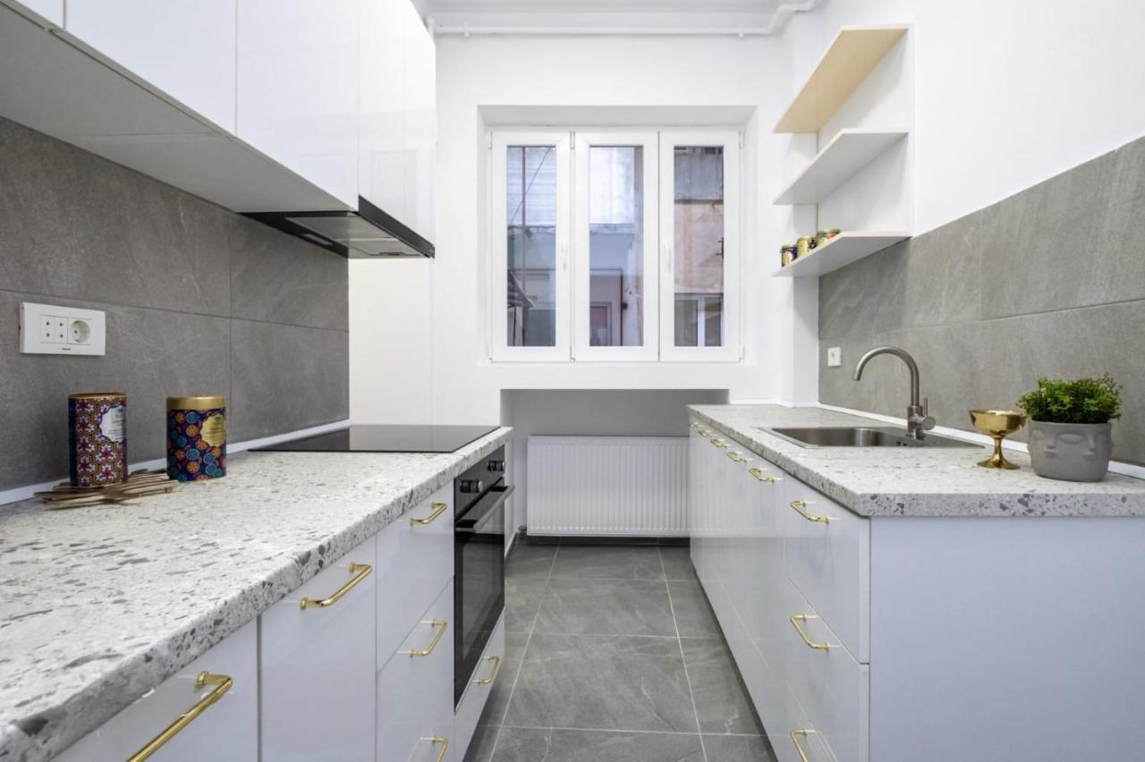 Gorgeous Bucharest Apartments Old Town Bagian luar foto