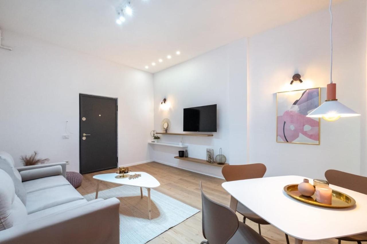 Gorgeous Bucharest Apartments Old Town Bagian luar foto